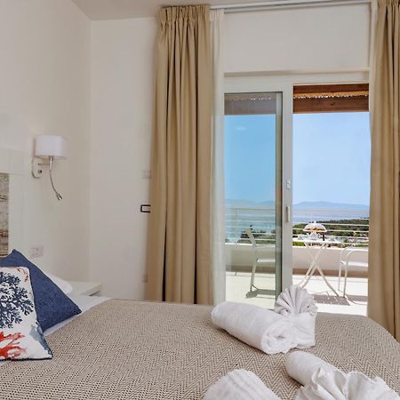 Mercury Beach Hotel SantʼAntìoco Екстериор снимка