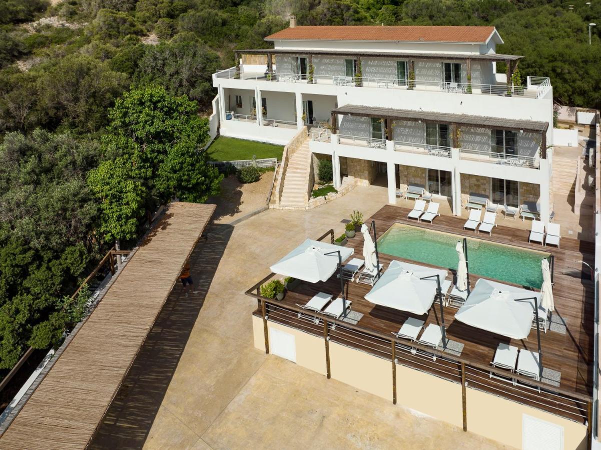 Mercury Beach Hotel SantʼAntìoco Екстериор снимка