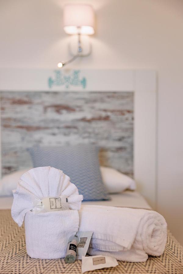 Mercury Beach Hotel SantʼAntìoco Екстериор снимка